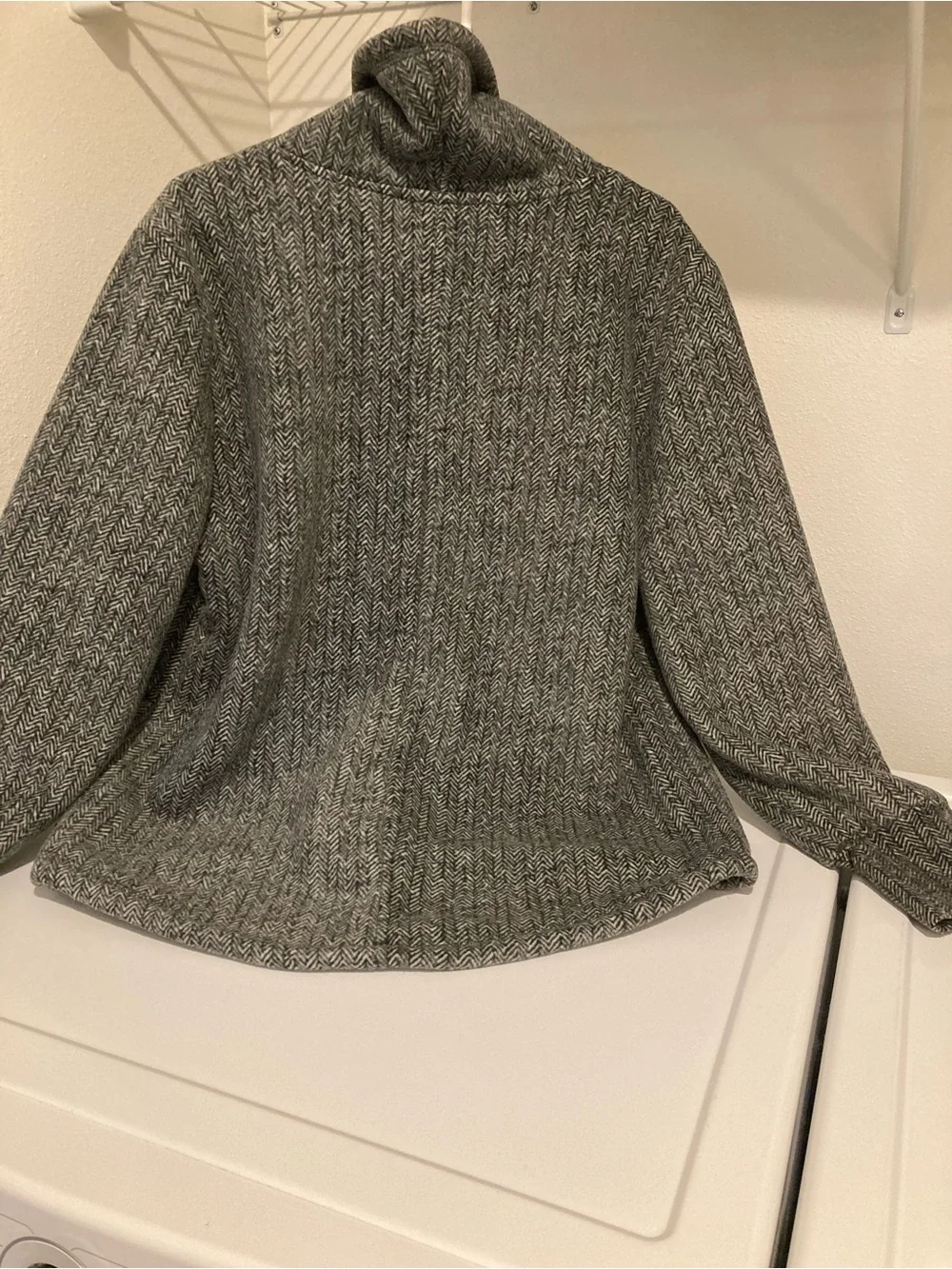 Avalanche Outdoor Supply Company - Herringbone Gray Cowl Neck pullover - Size L
